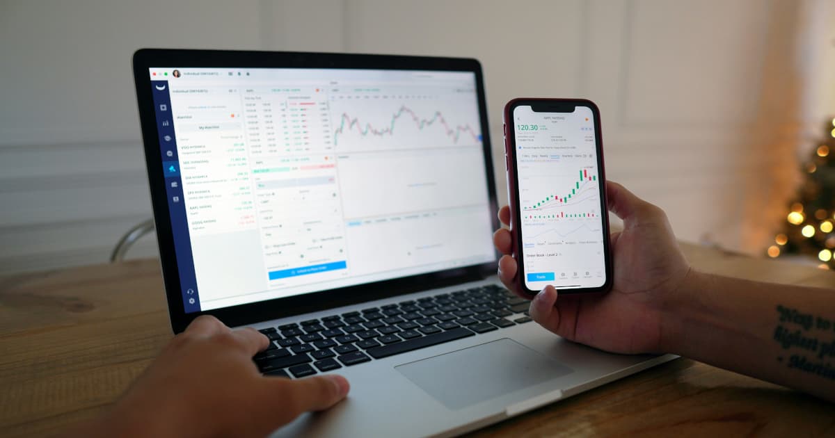 Latino Wall Street Founder's NYSE Partnership Advances Bilingual Financial Education