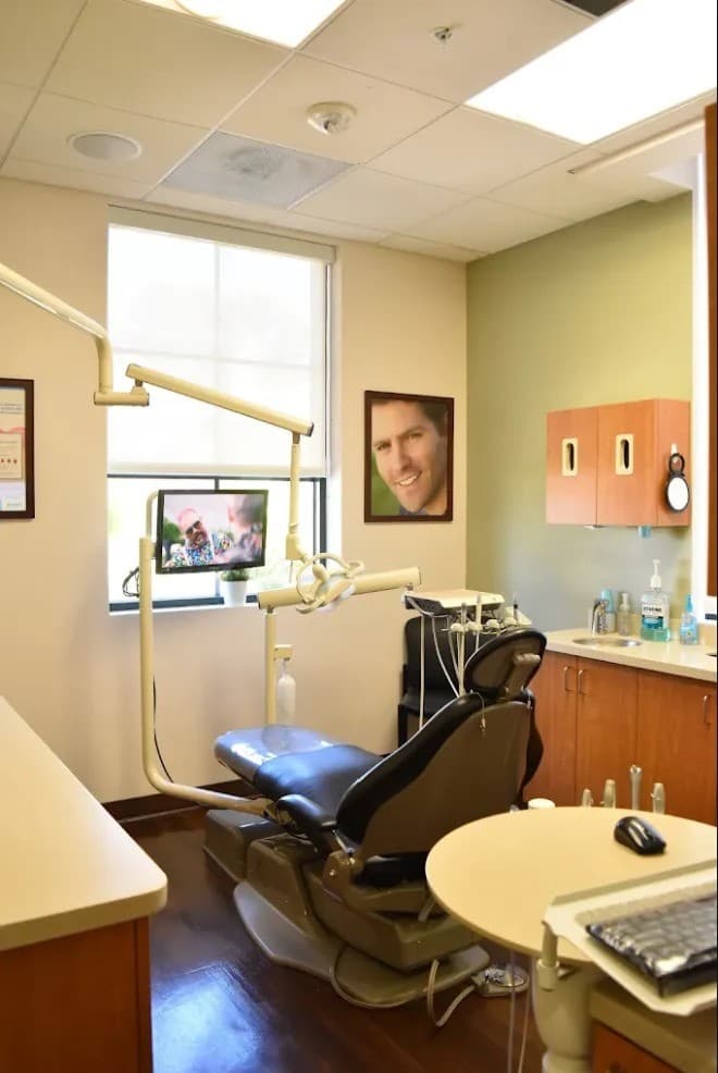 Radiant Smiles Expands Restorative and Aesthetic Services Under Dr. Raymond Wright III